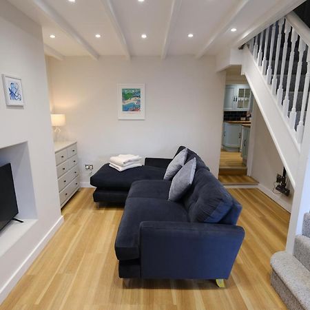 Newly Renovated Cottage With Hot Tub Портрит Экстерьер фото