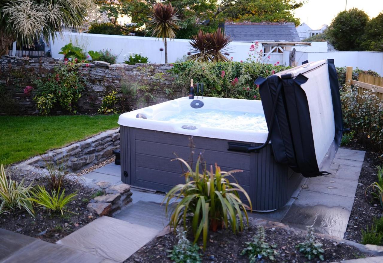 Newly Renovated Cottage With Hot Tub Портрит Экстерьер фото